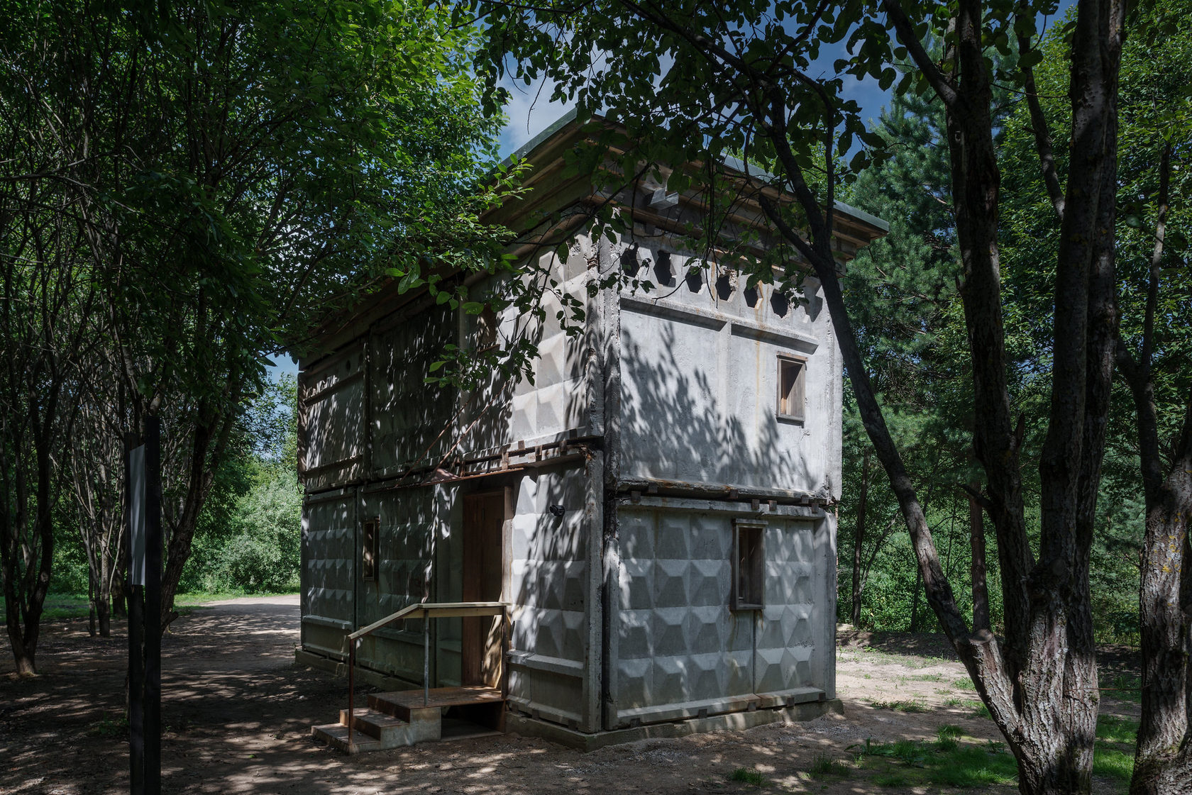 Гостиничный комплекс Никола-Ленивец - аренда домика в Калужской области.