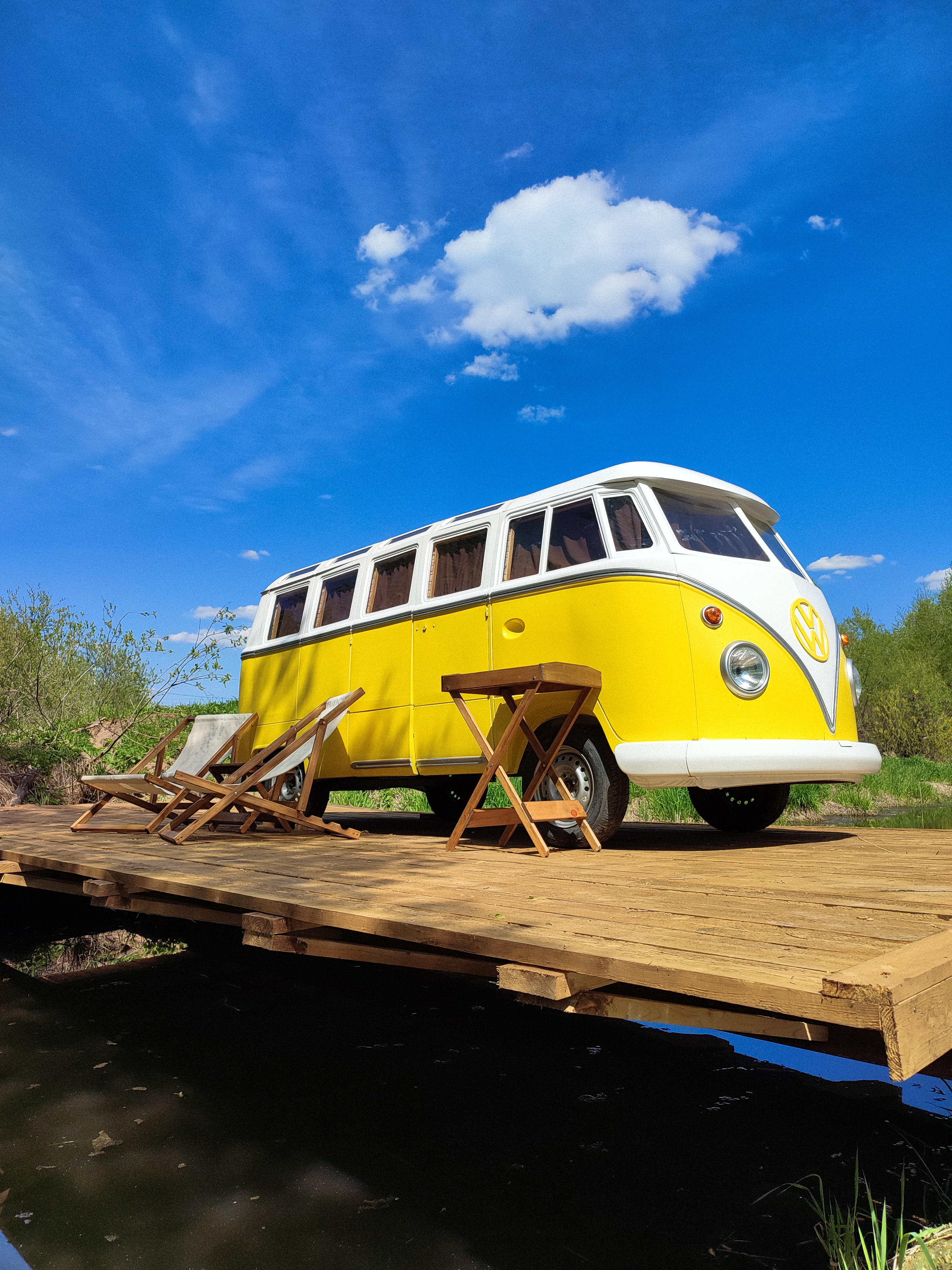 Глэмпинг Hippy Hotel в Московской области.